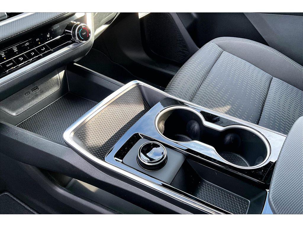 new 2026 Chevrolet Equinox car, priced at $30,495
