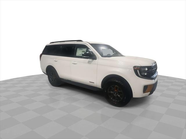 new 2025 Ford Expedition car, priced at $81,555
