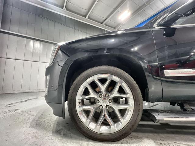 used 2017 Cadillac Escalade ESV car, priced at $30,345