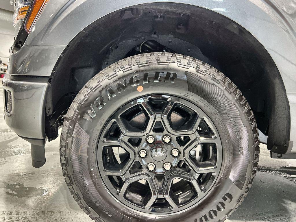 new 2025 Ford F-150 car, priced at $51,724