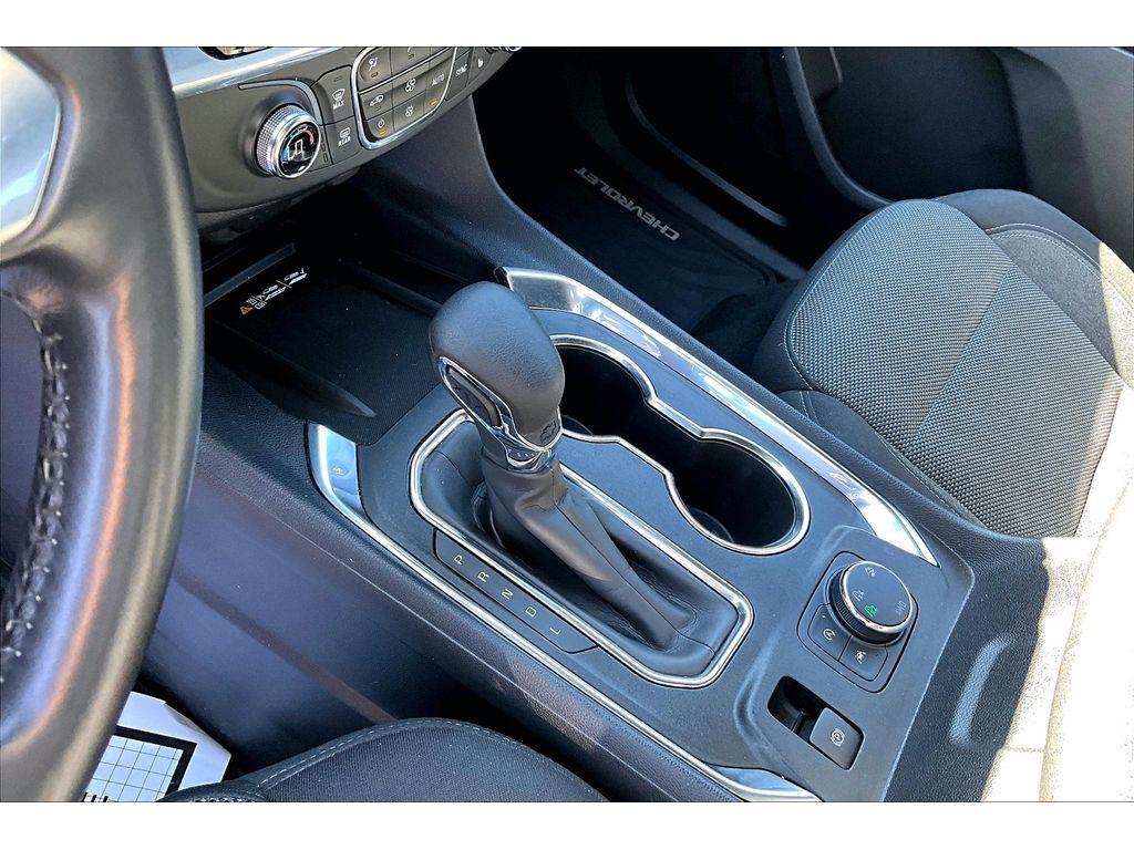 used 2022 Chevrolet Traverse car, priced at $29,399