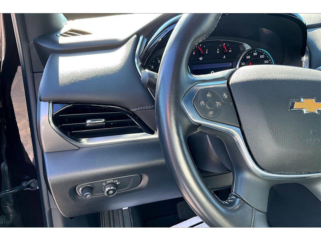 used 2022 Chevrolet Traverse car, priced at $29,399