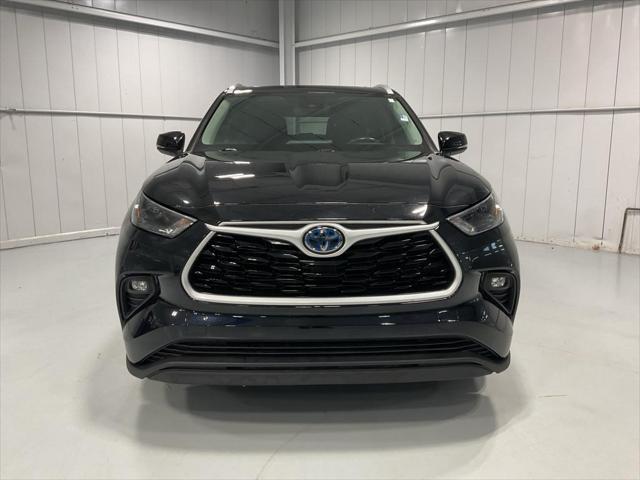 used 2022 Toyota Highlander Hybrid car, priced at $34,999