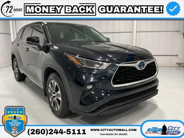 used 2022 Toyota Highlander Hybrid car, priced at $34,999