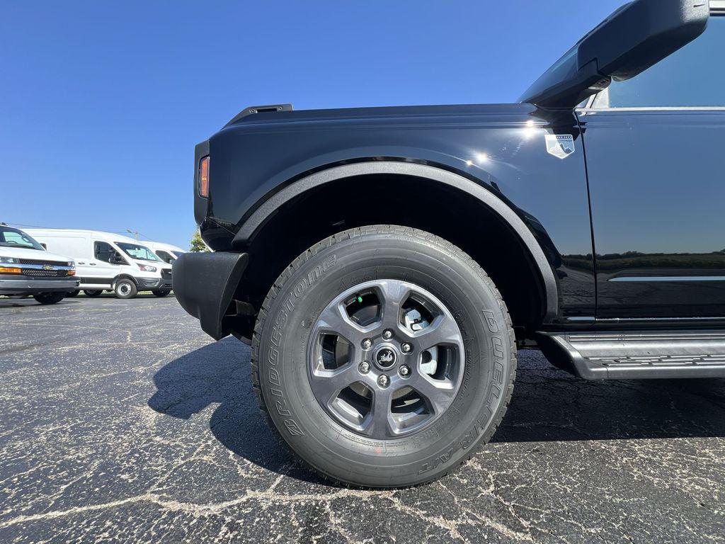 new 2025 Ford Bronco car, priced at $43,572