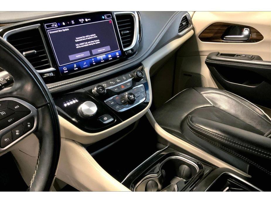 used 2022 Chrysler Pacifica car, priced at $27,589