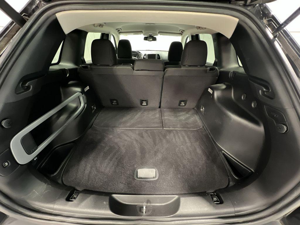 used 2016 Jeep Cherokee car, priced at $12,128