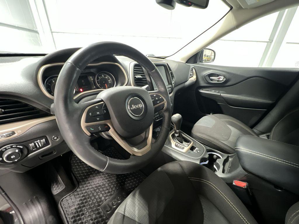 used 2016 Jeep Cherokee car, priced at $12,128