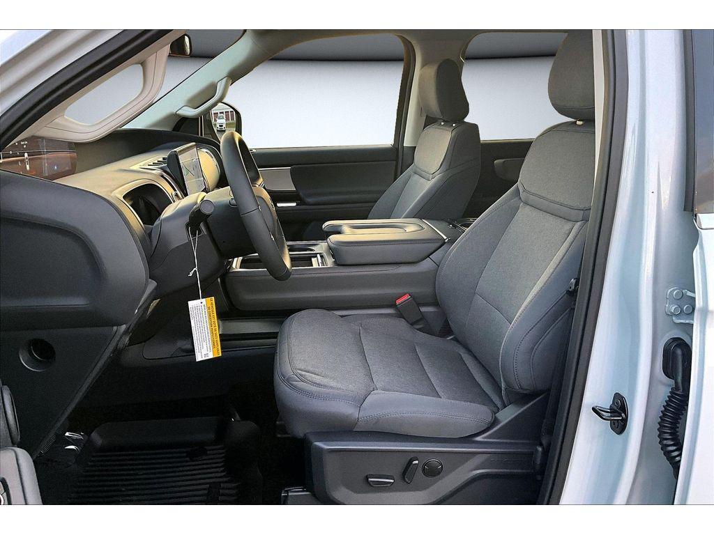 new 2025 Ford Expedition car, priced at $66,885