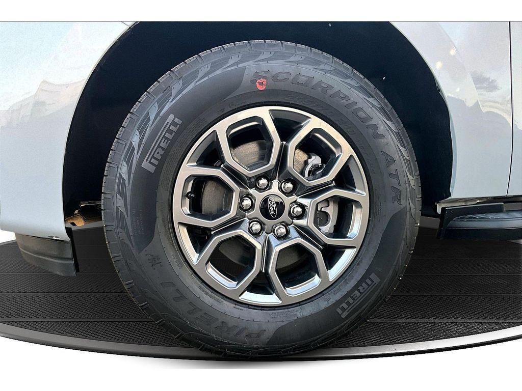 new 2025 Ford Expedition car, priced at $66,885