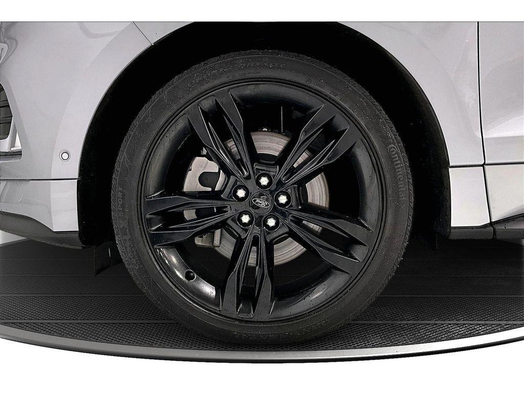 used 2024 Ford Edge car, priced at $36,949