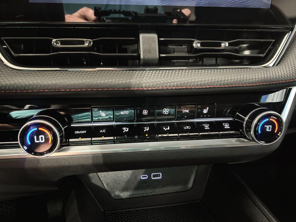 new 2026 Chevrolet Equinox car, priced at $34,599