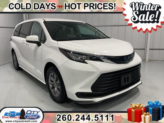 used 2023 Toyota Sienna car, priced at $41,371