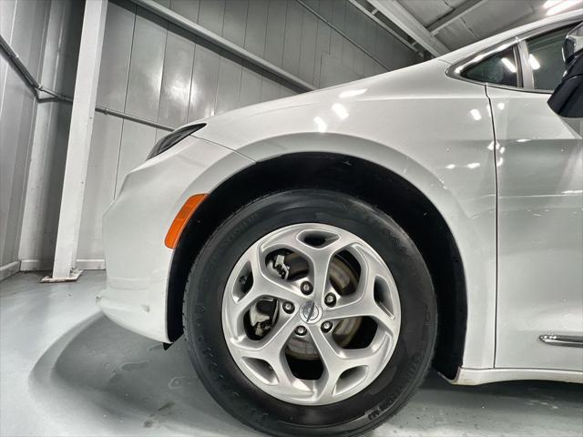 used 2023 Chrysler Pacifica car, priced at $29,099
