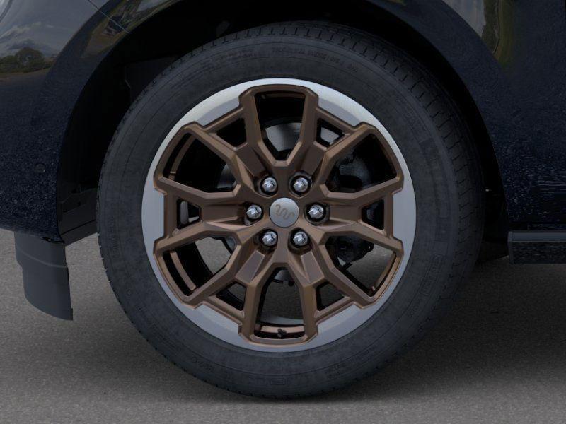 new 2025 Ford Expedition car, priced at $85,575