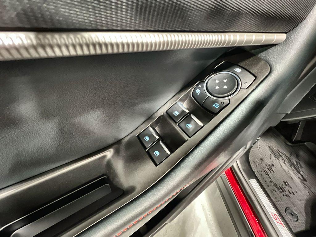 new 2025 Ford Explorer car, priced at $46,374