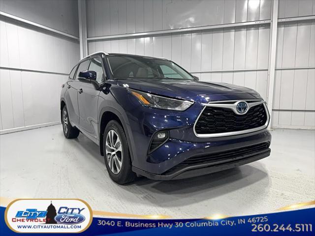 used 2022 Toyota Highlander Hybrid car, priced at $36,299