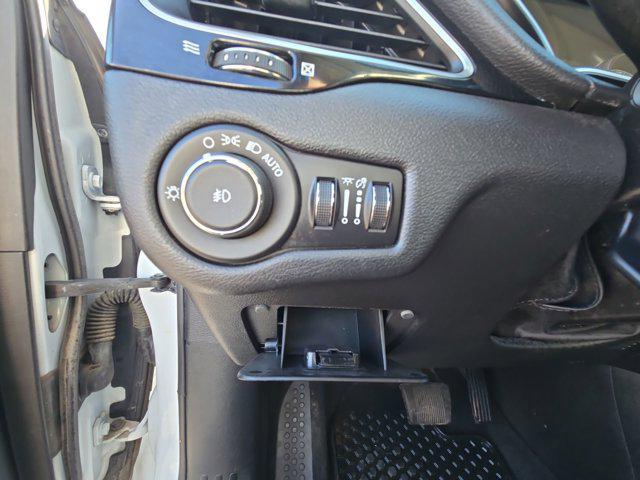 used 2019 Jeep Cherokee car, priced at $14,905