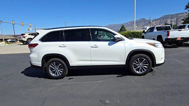 used 2019 Toyota Highlander car, priced at $23,775