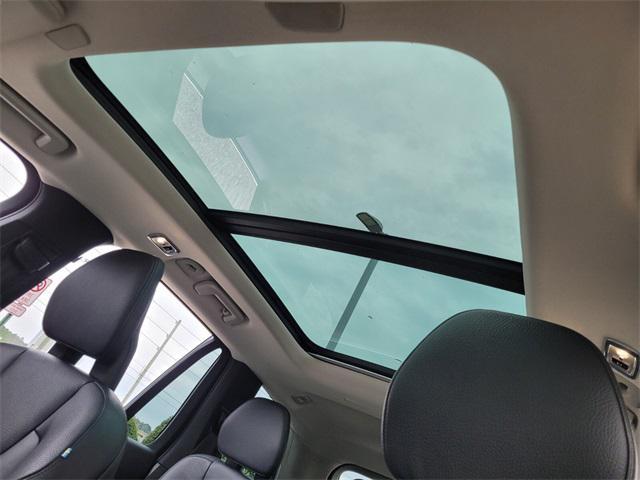 used 2021 Volvo XC90 car, priced at $30,290