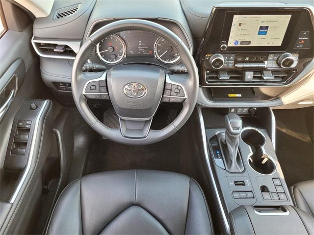 used 2024 Toyota Highlander car, priced at $39,290