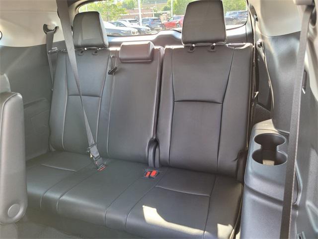 used 2024 Toyota Highlander car, priced at $39,290