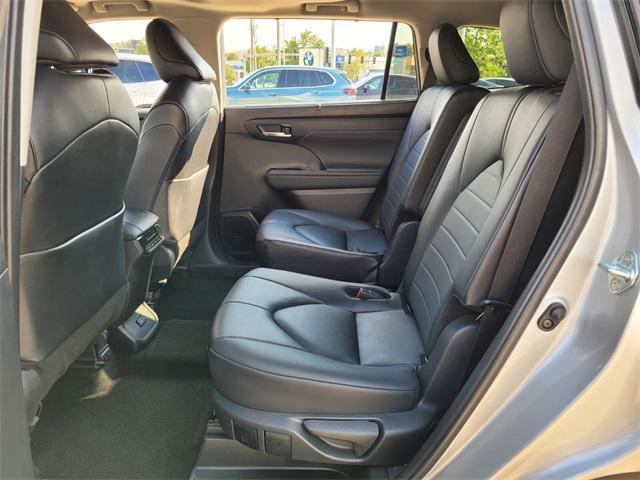 used 2024 Toyota Highlander car, priced at $39,290