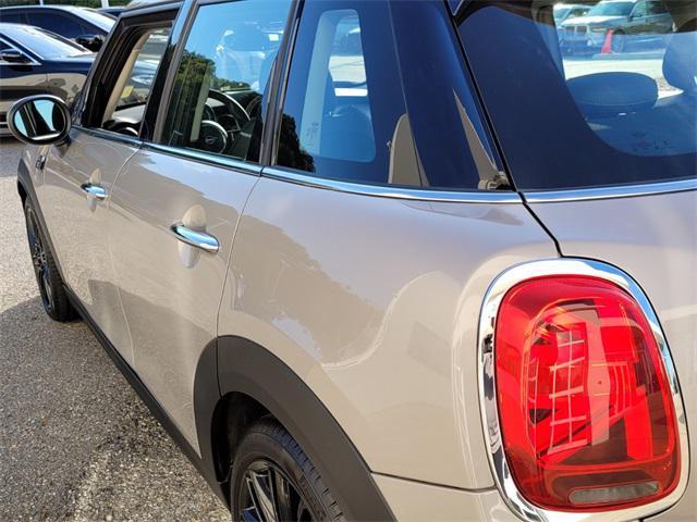 used 2024 MINI Hardtop car, priced at $24,990