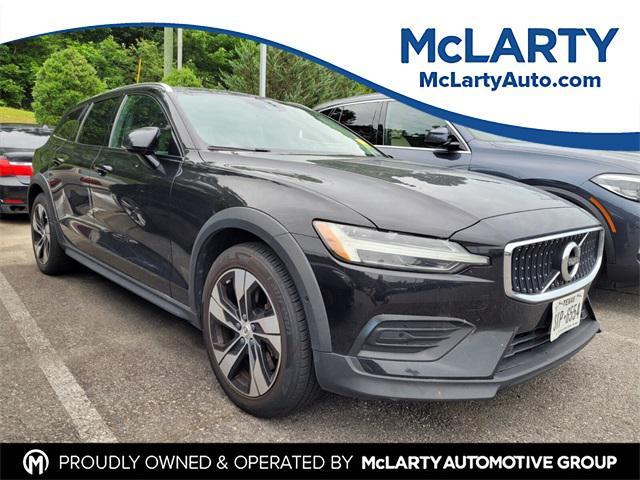 used 2020 Volvo V60 Cross Country car, priced at $28,490