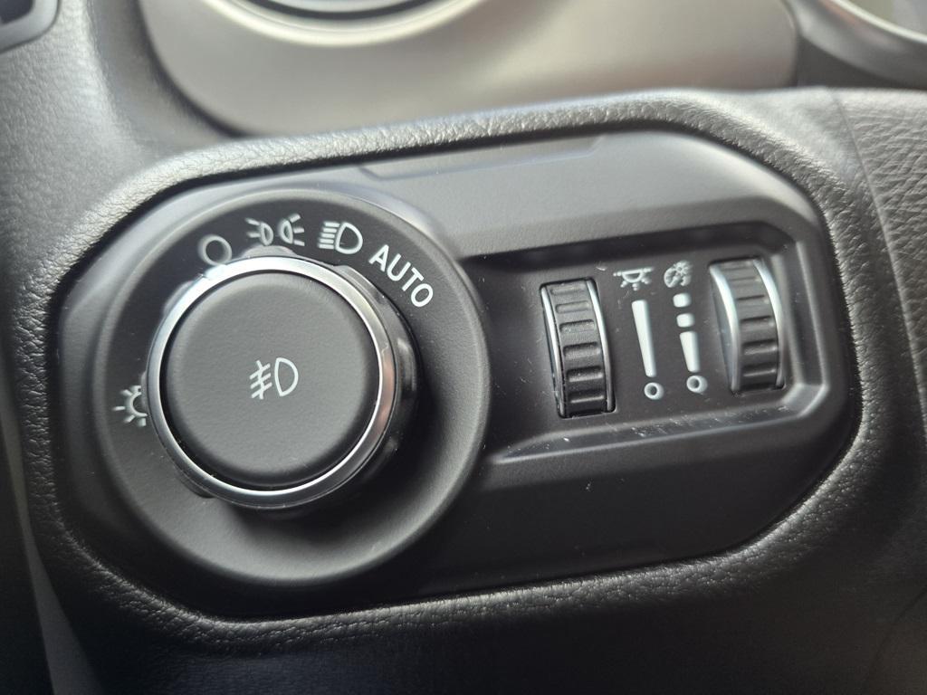 used 2021 Jeep Wrangler Unlimited car, priced at $27,863