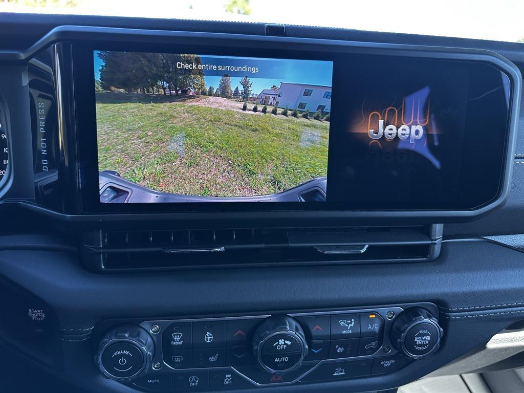 new 2025 Jeep Gladiator car, priced at $49,935