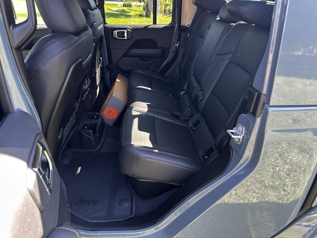 new 2025 Jeep Gladiator car, priced at $49,935