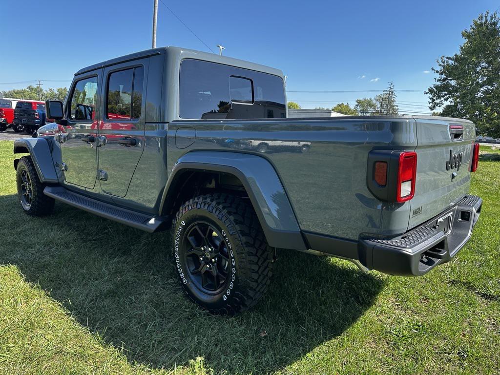 new 2025 Jeep Gladiator car, priced at $49,935