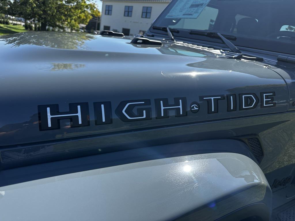 new 2025 Jeep Gladiator car, priced at $49,935