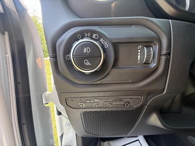 new 2025 Jeep Gladiator car, priced at $51,035