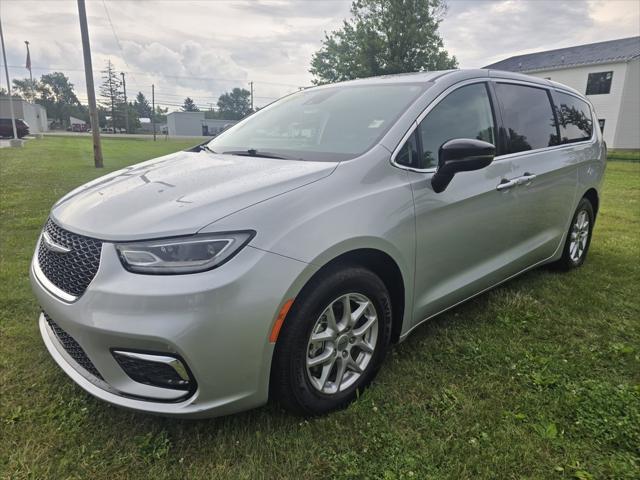 used 2024 Chrysler Pacifica car, priced at $32,361