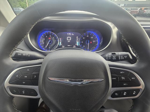 used 2024 Chrysler Pacifica car, priced at $32,361
