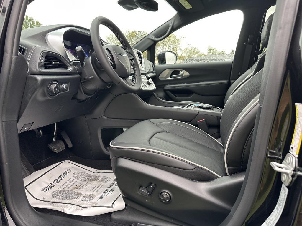 new 2026 Chrysler Pacifica car, priced at $52,535