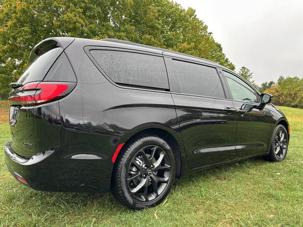 new 2026 Chrysler Pacifica car, priced at $52,535