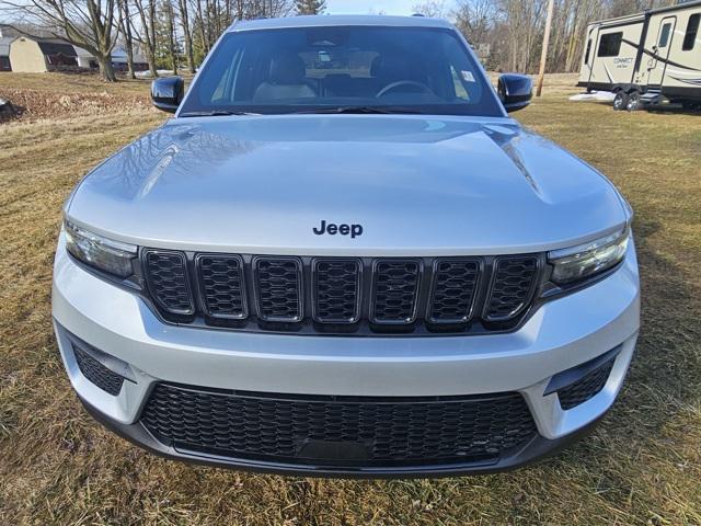 new 2025 Jeep Grand Cherokee car, priced at $46,530