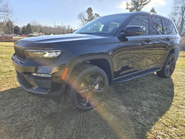 new 2025 Jeep Grand Cherokee car, priced at $54,405