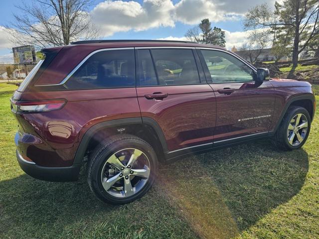 new 2025 Jeep Grand Cherokee car, priced at $52,435