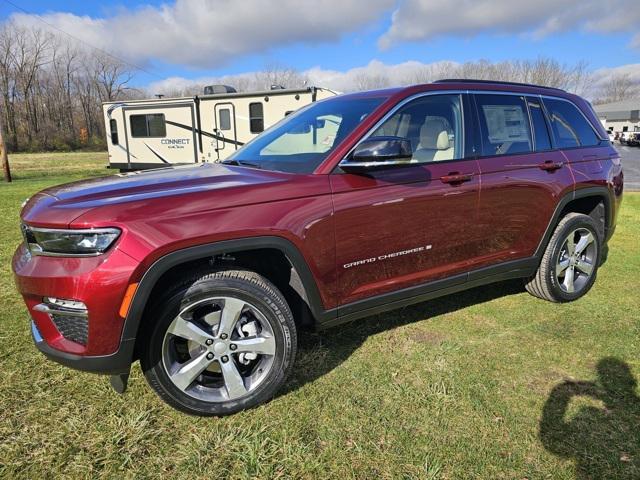 new 2025 Jeep Grand Cherokee car, priced at $52,435