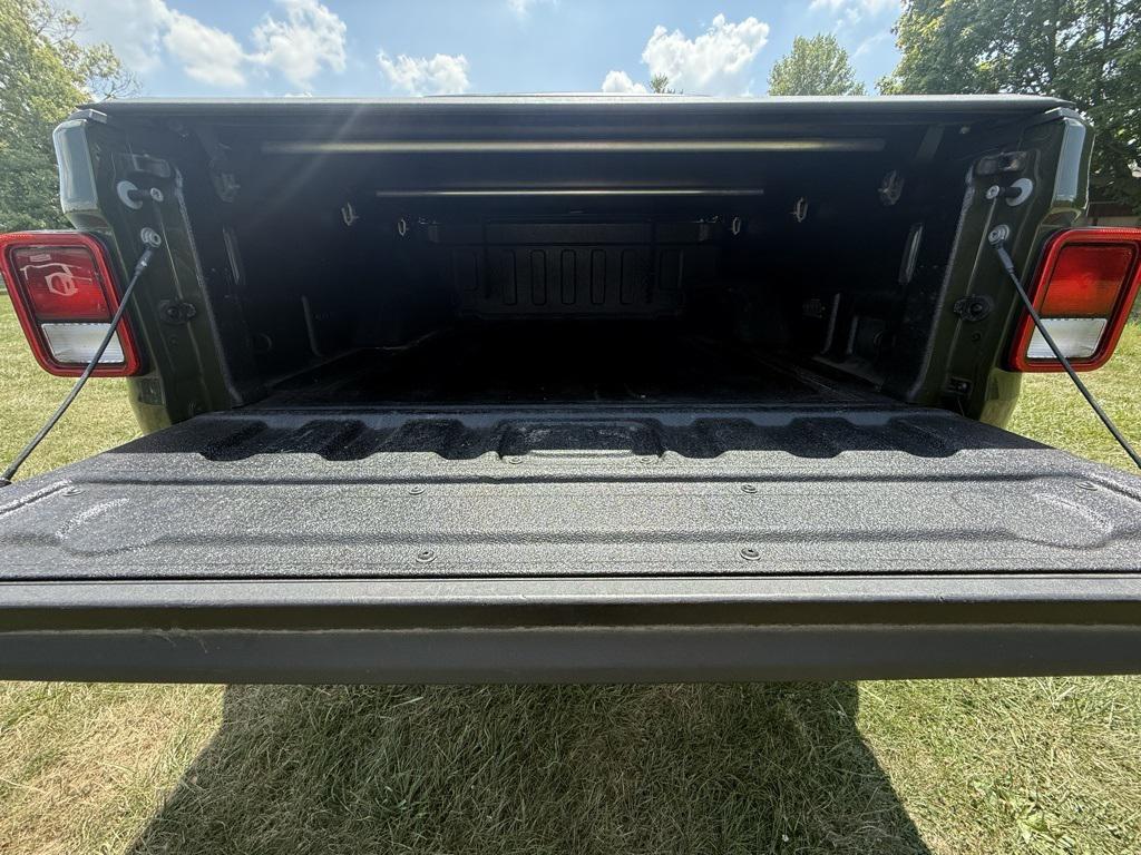 used 2021 Jeep Gladiator car, priced at $31,055