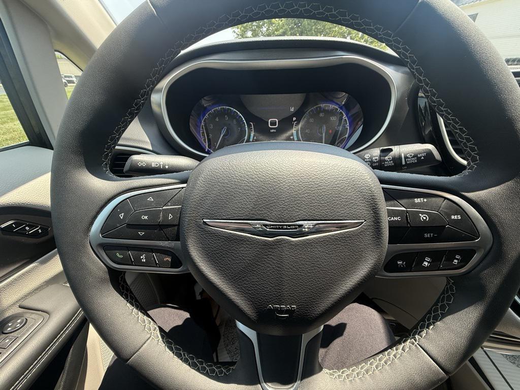 used 2024 Chrysler Pacifica car, priced at $31,491
