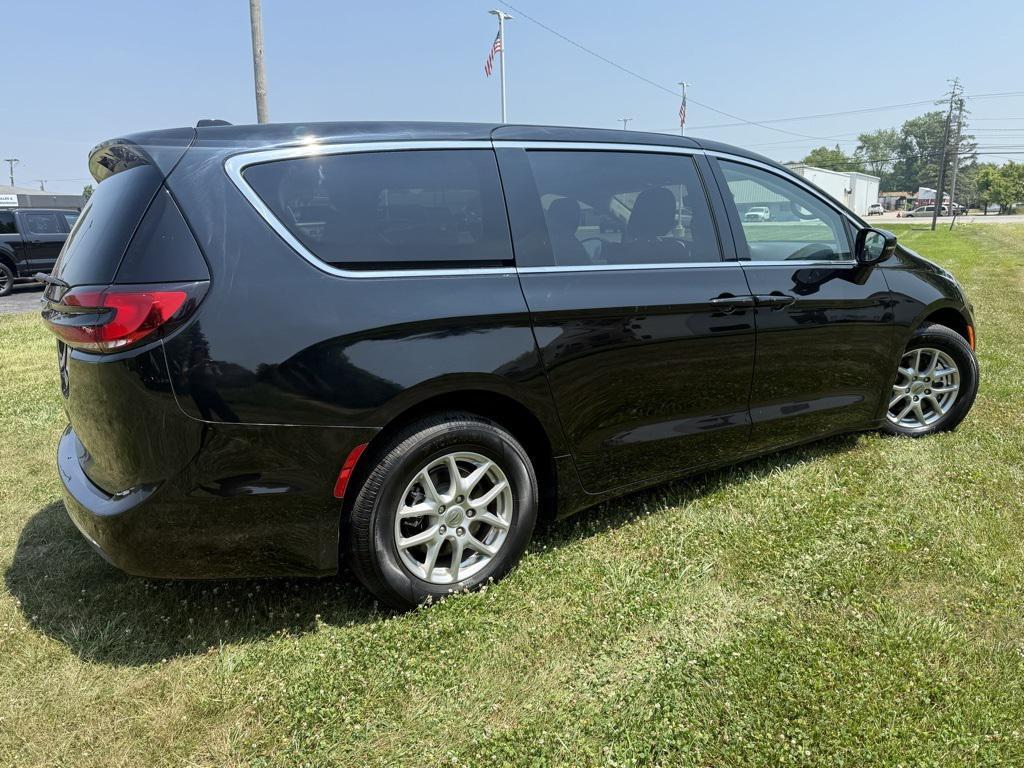 used 2024 Chrysler Pacifica car, priced at $31,491