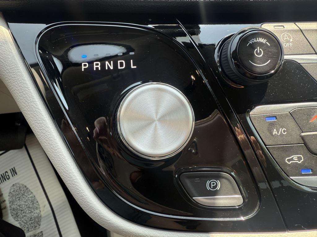 used 2024 Chrysler Pacifica car, priced at $31,491