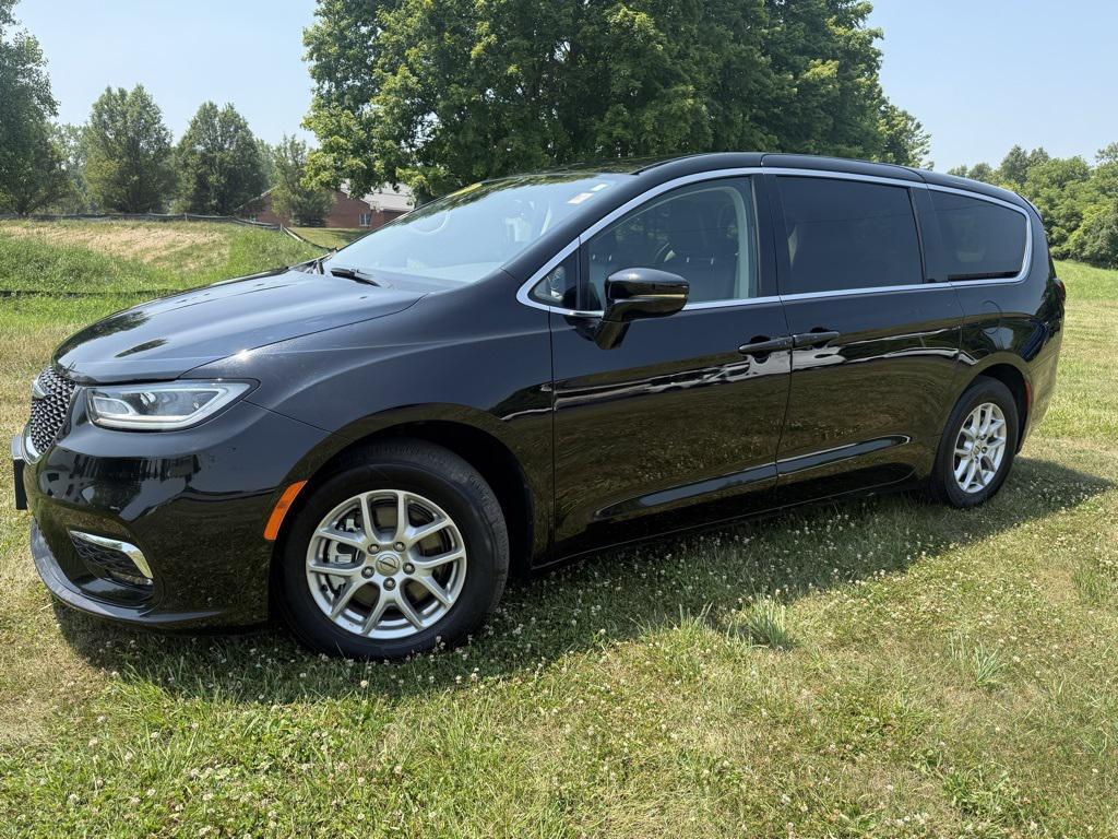 used 2024 Chrysler Pacifica car, priced at $31,491