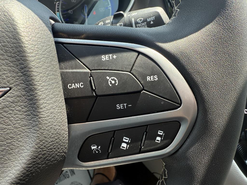 used 2024 Chrysler Pacifica car, priced at $31,491