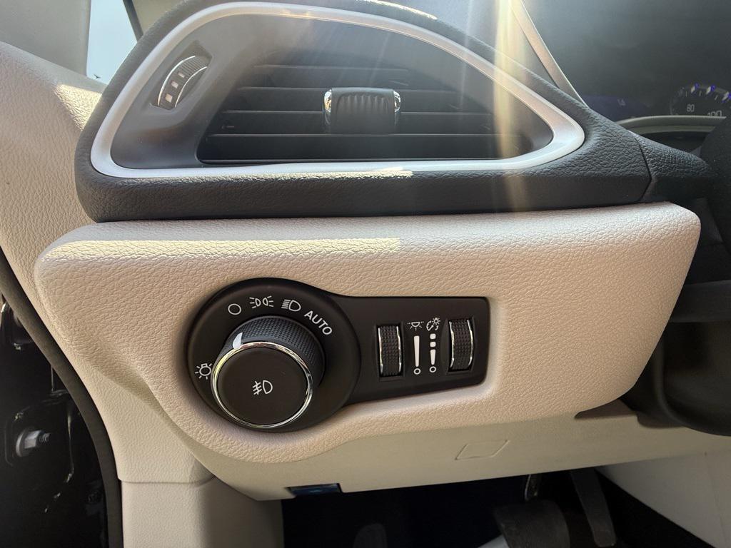 used 2024 Chrysler Pacifica car, priced at $31,491